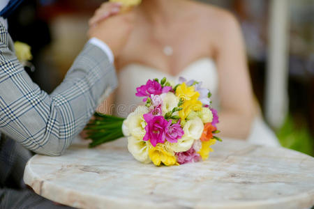 美丽多彩的婚礼花束图片
