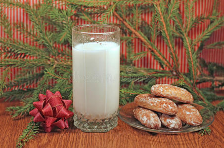 圣诞老人的牛奶和姜饼