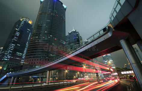 上海城市夜间交通与夜间天际线