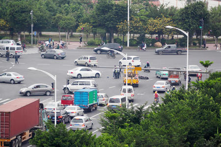 大公路上的小事故