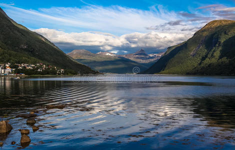 纳尔维克峡湾奥夫特峡湾。挪威