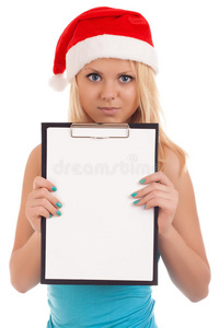 戴着圣诞帽拿着白板的年轻女子