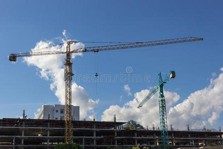 摩天大楼和建筑工地