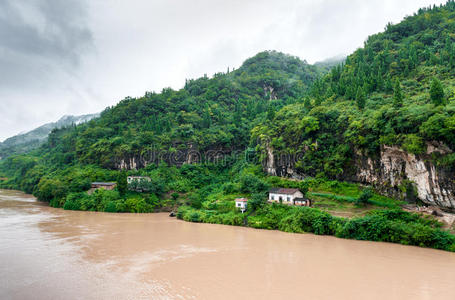 长江与山脉