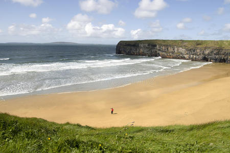 ballybunion海滩和悬崖景观