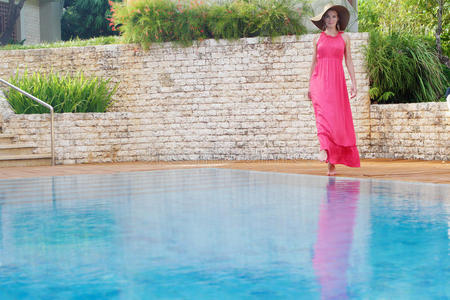 包臀裙酒店美女图片