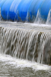 水流缓慢