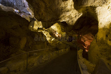 卡尔斯巴德洞窟