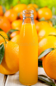 一瓶橙汁