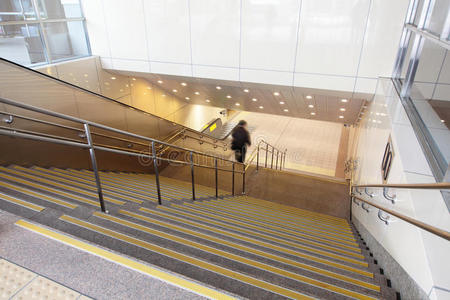 地铁站的楼梯