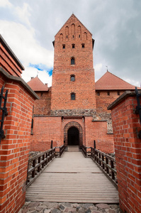 特拉凯旧砖城堡入口