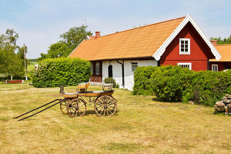田园诗般的老房子.照片