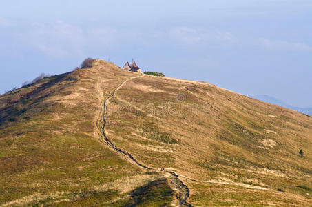 山中石路