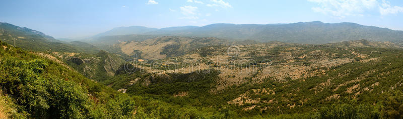 黑山山脉全景图