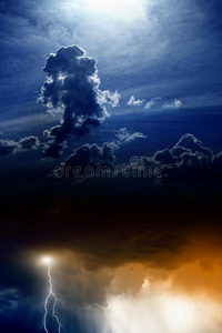 邪恶天污喜怒无常的天空照片