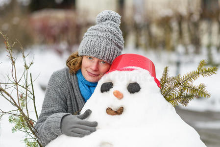 女人和雪人