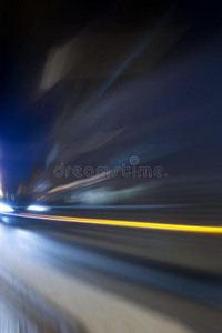 夜间加速运动摘要图片