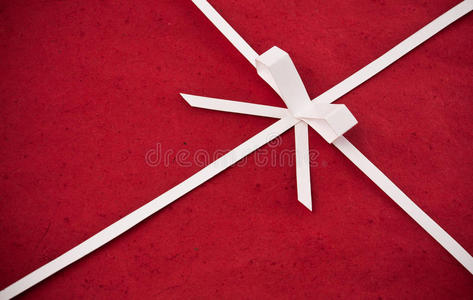 红纸手工缎带和蝴蝶结