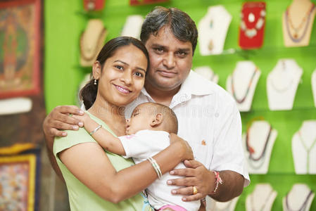 印度家庭女男童图片