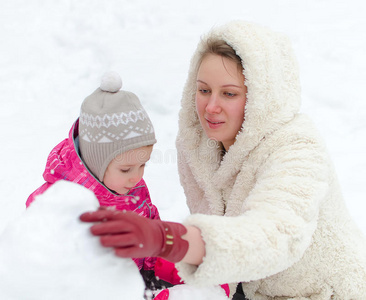 母子堆雪人