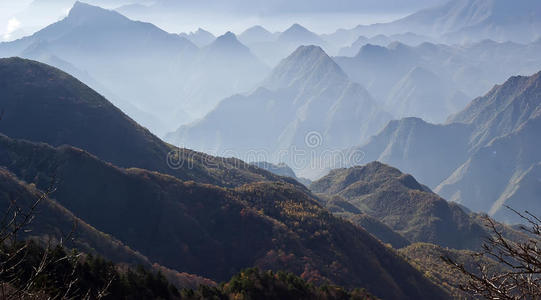 神农架山风景秀丽