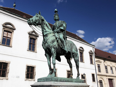 布达佩斯的安德拉斯哈迪克马雕像