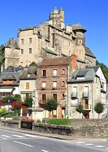 法国南部的Estating村，风景如画