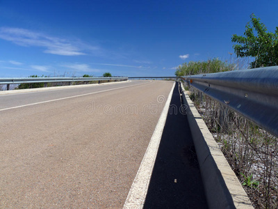 道路和护栏