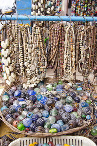 古代珠宝和项链在亚洲集市，印度