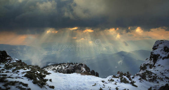 山顶的冬季景观