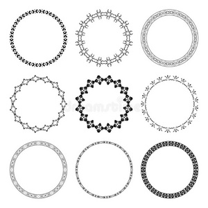 一组带装饰的黑色圆形矢量框