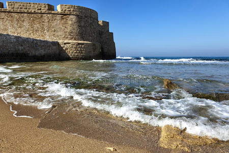 雅高的城墙和海滨