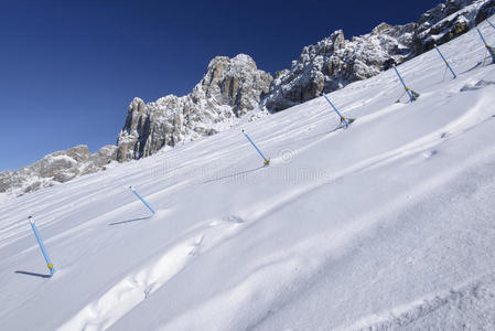 陡坡和rosengartencostalunga山口的积雪