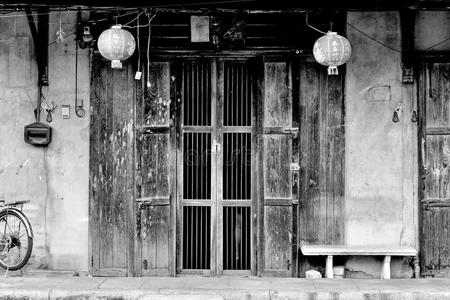 黑白中式老房子照片