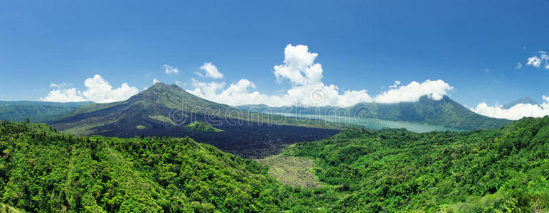 巴杜尔火山