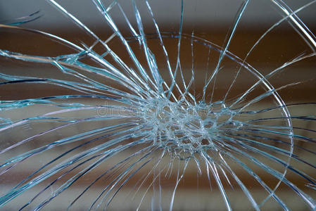 破碎镜子图片