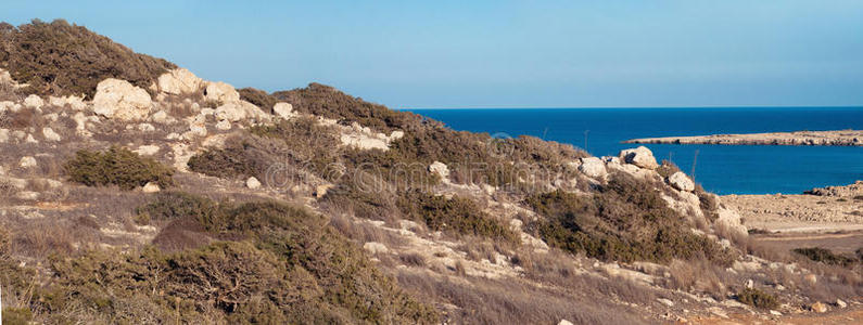 塞浦路斯野生岩石景观图片