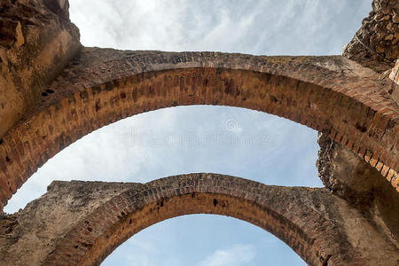 奥古斯塔拱两个砖拱照片
