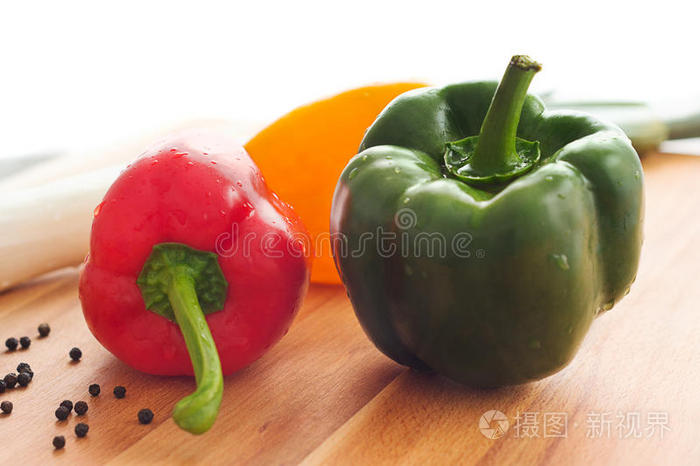 青红黄甜椒