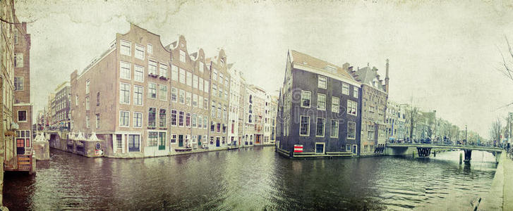 传统荷兰运河房屋