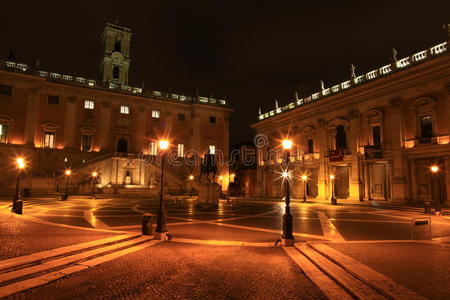 意大利罗马，晚上的campidoglio广场
