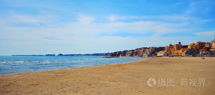 在意大利，在 Nettuno 附近的海景