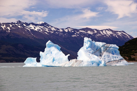 阿根廷阿根廷湖的冰山图片