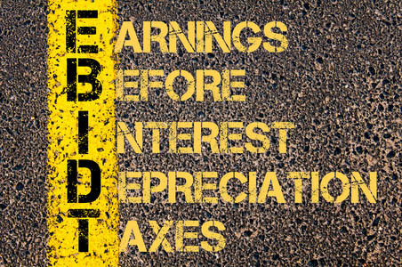 业务的首字母缩写 Ebidt 作为利息折旧及税前收益