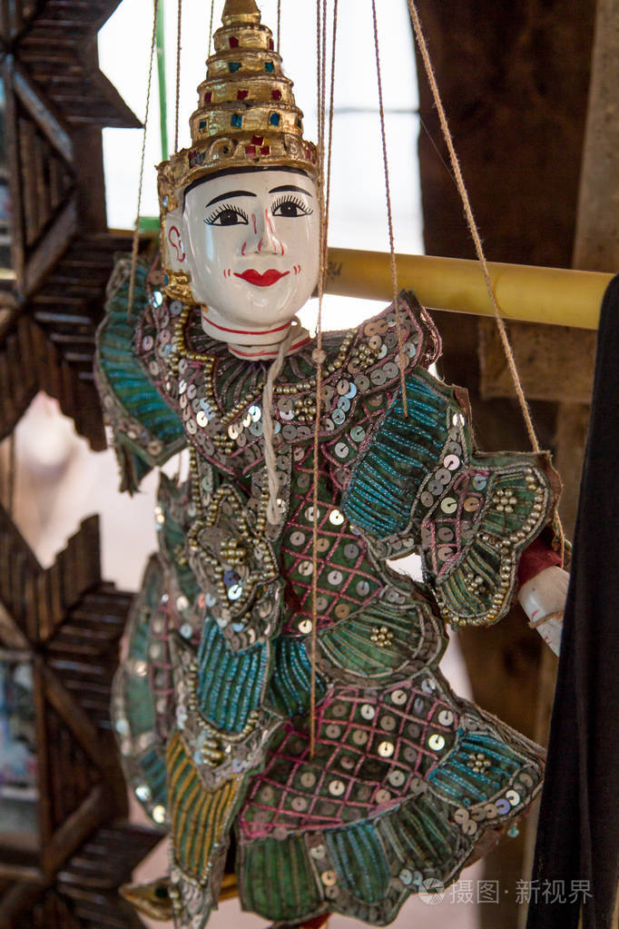 在字符串上的牵线木偶