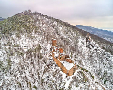 Girsberg 和奥比昂的城堡, Ribeaupierre 在 Ribeauville 附近的孚日山脉。阿尔萨斯, 法国