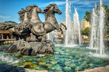 喷泉四个季节图片