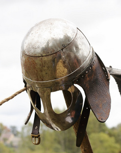 波罗的海国家战士头盔图片