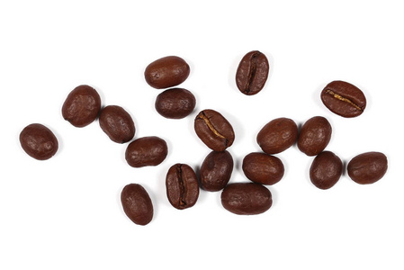 桩上白色背景和纹理，顶视图孤立的咖啡豆