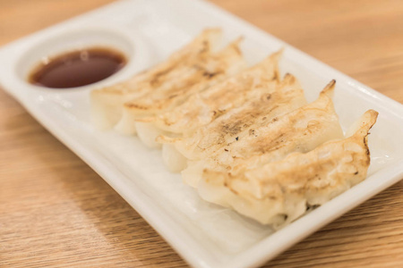 猪肉饺子亚洲食品